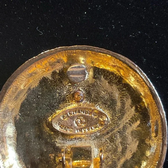 Veg Chanel Round CC Coco Mark Accessory Clip On Gold Tone Earrings - Picture 5 of 9